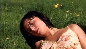 Girl In Nerdy Glasses Has Fantastic Anal Sex In A Grassy Field