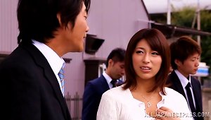Asian MILF Nami Hoshino Gets Face-fucked By A Stranger In A Bus